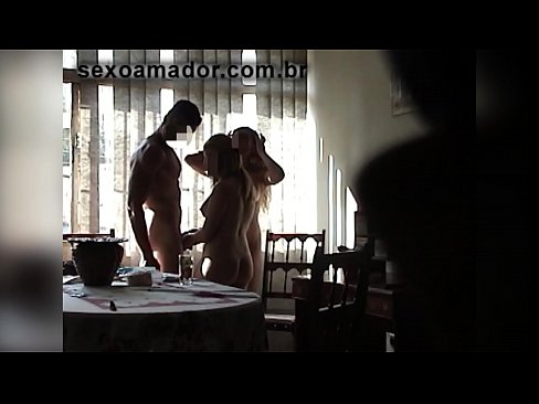 ❤️ L'amichi sessu invitanu un omu gigante è un trio cun ellu ❤❌ Cazzo à porn co.ttsex.ru ☑
