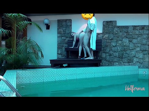 ❤️ Boss invita a cameriera à a piscina, ma ùn pudia resiste à un caldu ❤❌ Cazzo à porn co.ttsex.ru ☑