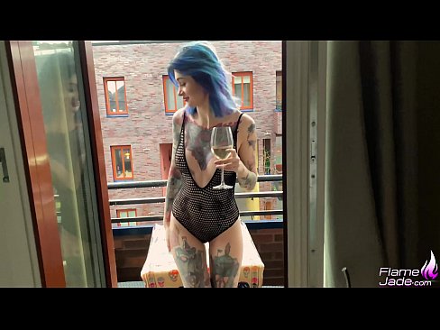 ❤️ Ragazza tremenda chì succhia cù una bocca è cazzo appassionatamente sottu à u celu apertu ❤❌ Cazzo à porn co.ttsex.ru ☑